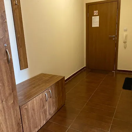 Cedar Next To Lift One Bedroom