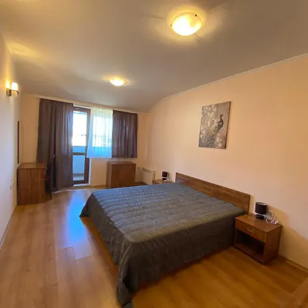 Cedar Next To Lift One Bedroom