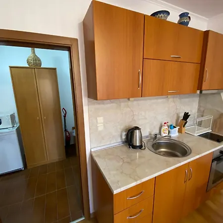 Cedar Next To Lift One Bedroom *