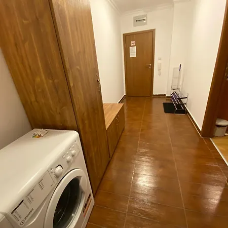 Cedar Next To Lift One Bedroom Apartament *