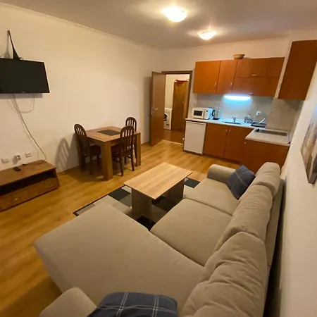 Cedar Next To Lift One Bedroom Apartament