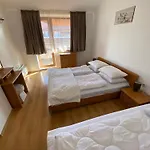 Cedar Next To Lift One Bedroom Bansko
